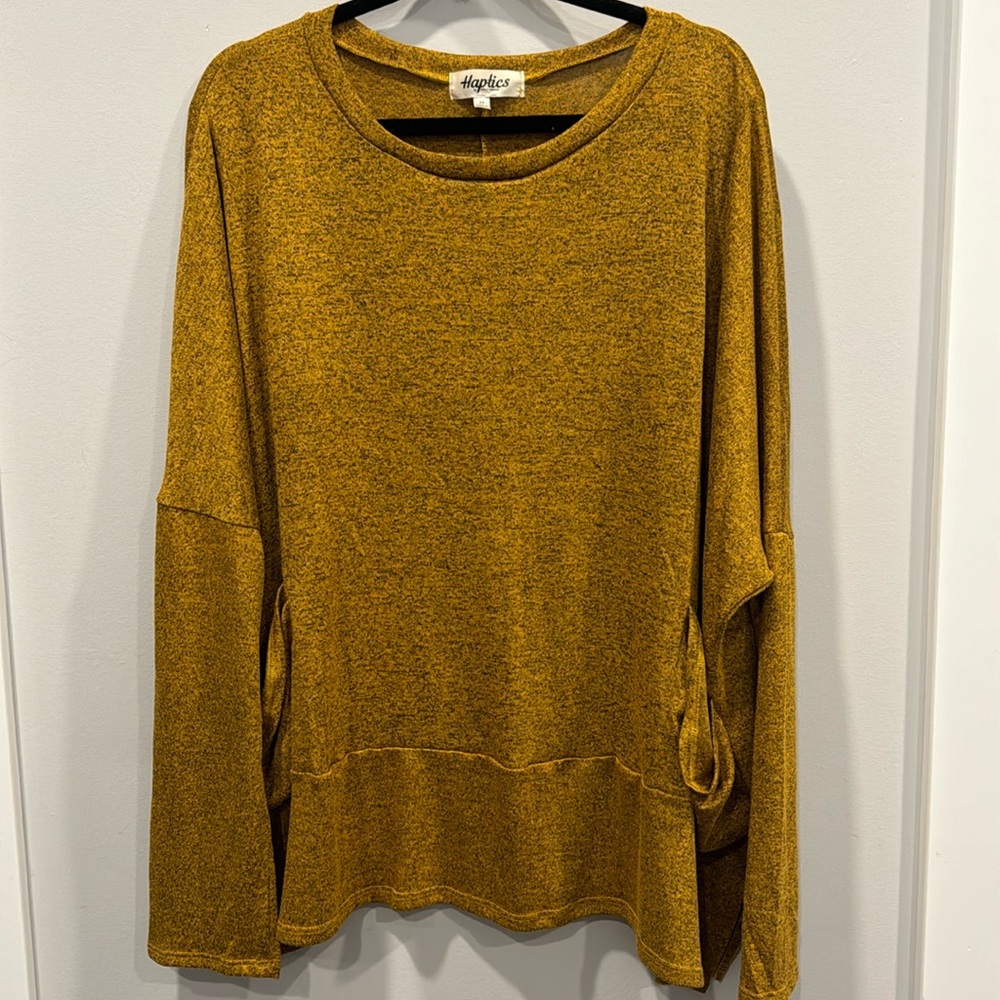 Haptics Crewneck Sweater with Pockets